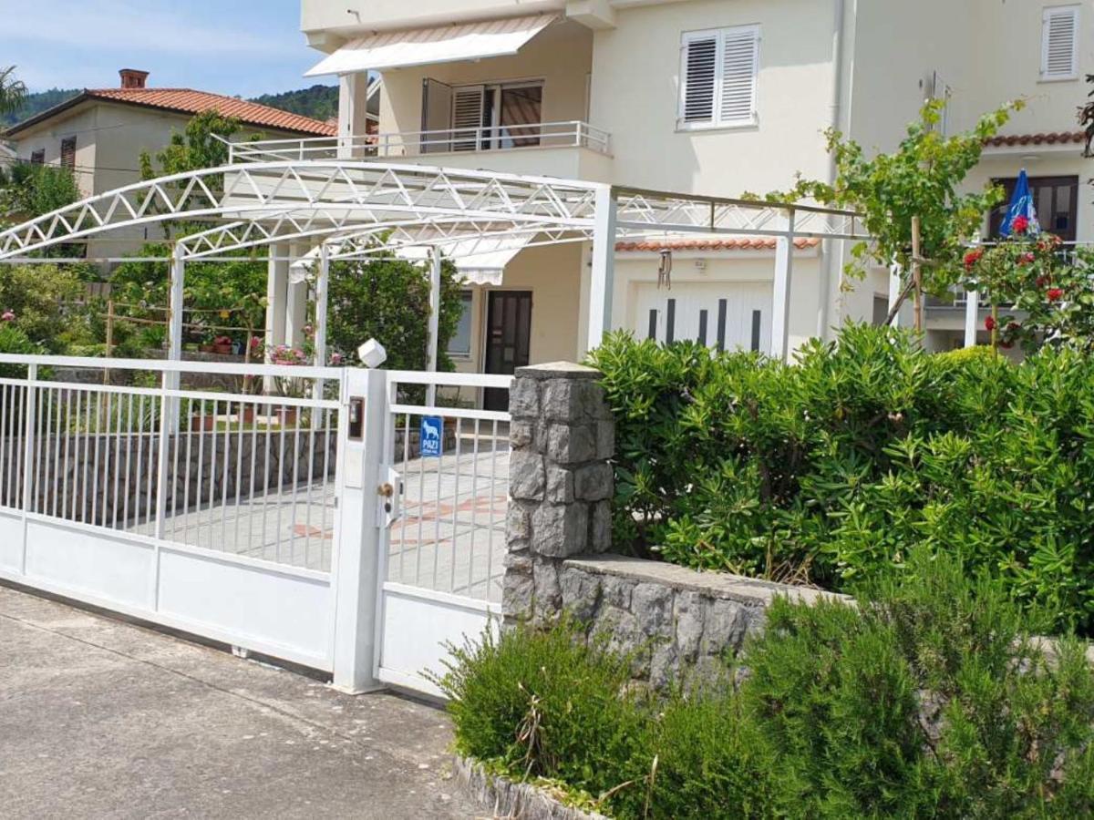 Apartment Jf Rezine Lovran Exterior photo